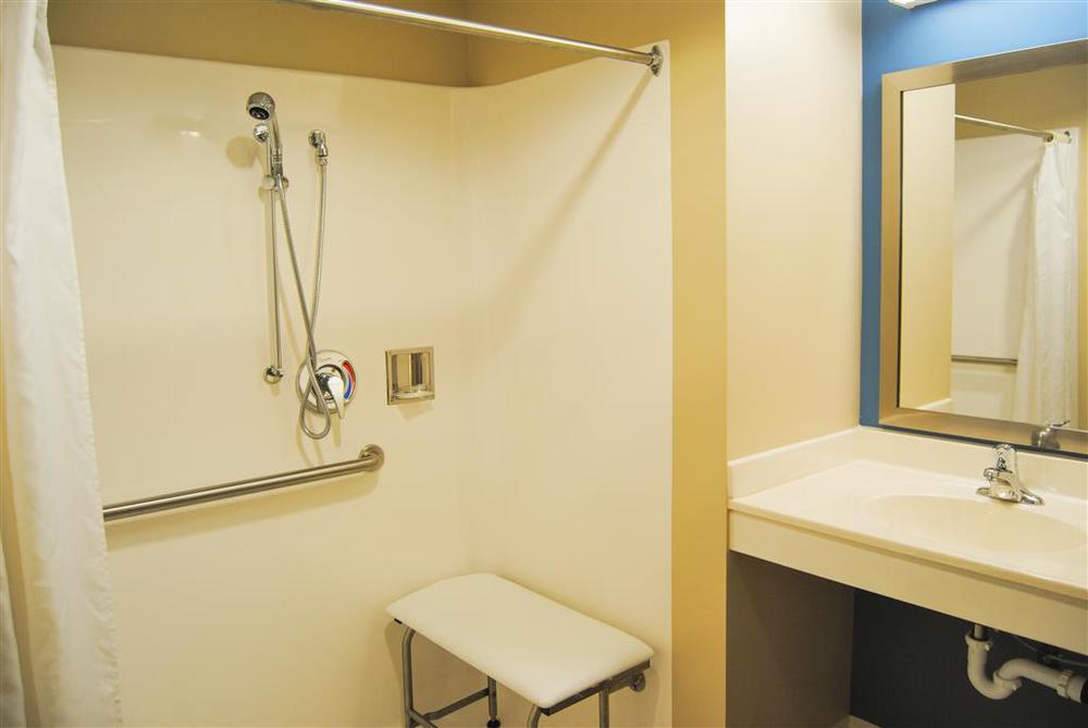 Americas Best Value Inn & Suites St Clairsville Wheeling St. Clairsville Pokoj fotografie